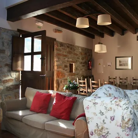 La Cuetara De Linares * リバデセリャ